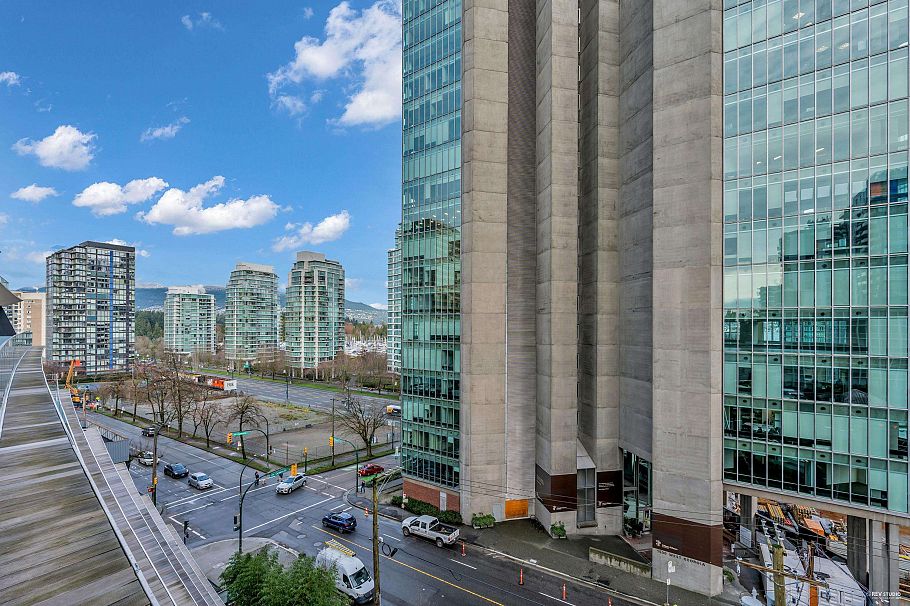 804 1568 Alberni Street Vancouver, BC - 16