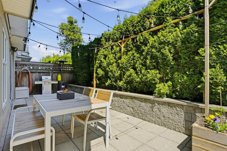 112 155 E 3rd Street North Vancouver, BC - 2