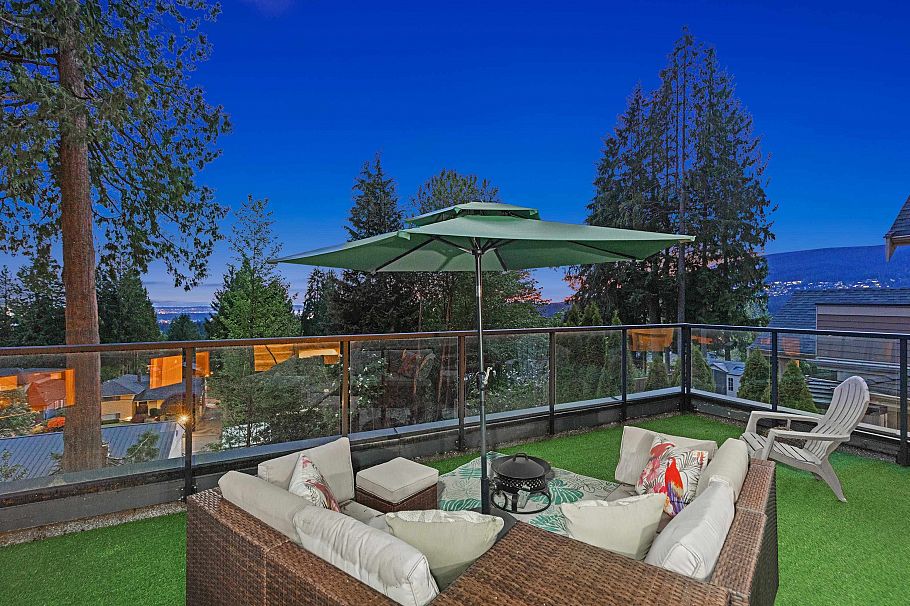 673 Sylvan Avenue North Vancouver, BC - 35