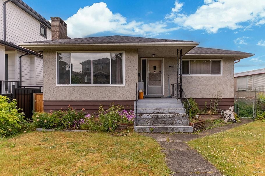 3185 E 16th Avenue Vancouver, BC - 1