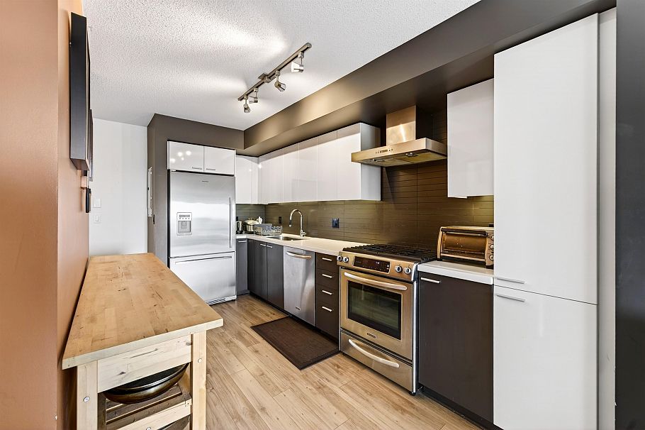 2888 E 2nd Avenue Vancouver, BC - 7