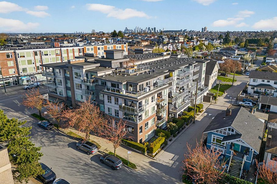2888 E 2nd Avenue Vancouver, BC - 23