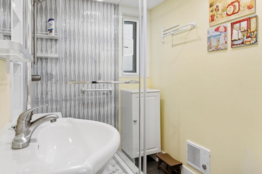 219 E 38th Avenue Vancouver, BC - 29