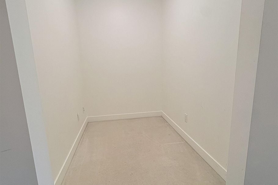 305 4550 Fraser Street Vancouver, BC - 15