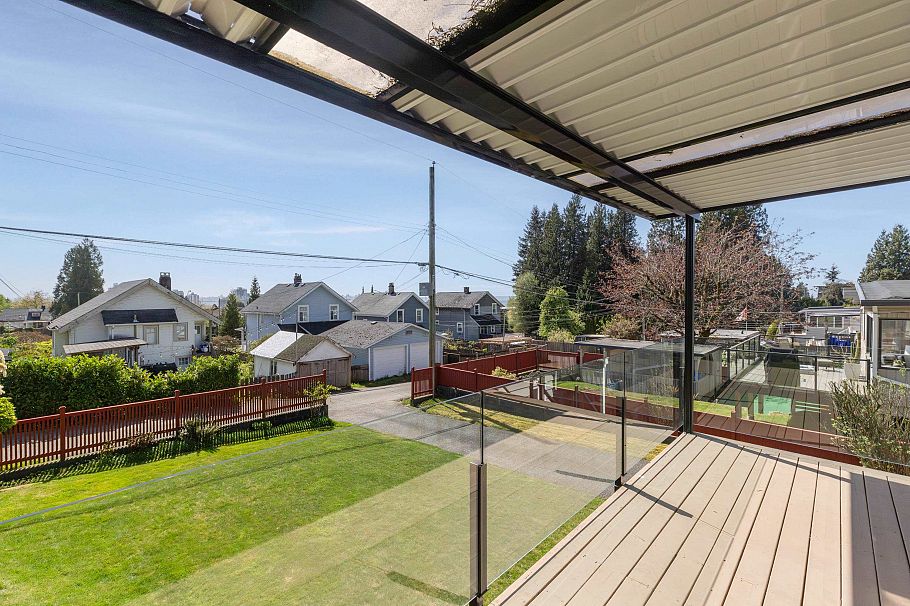 219 E 26th Street North Vancouver, BC - 30