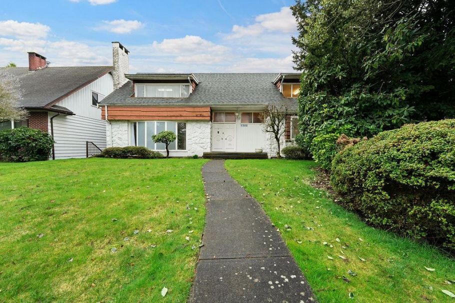 1042 W 48th Avenue Vancouver, BC - 1