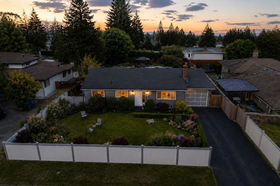1350 Berkley Road North Vancouver, BC - 3