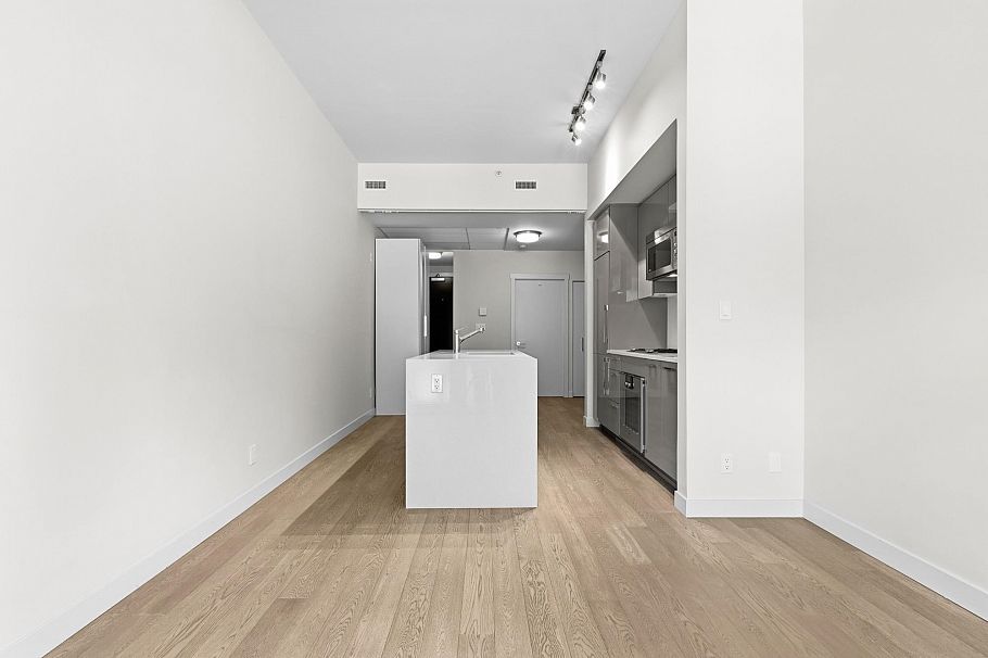 104 4488 Cambie Street Vancouver, BC - 7