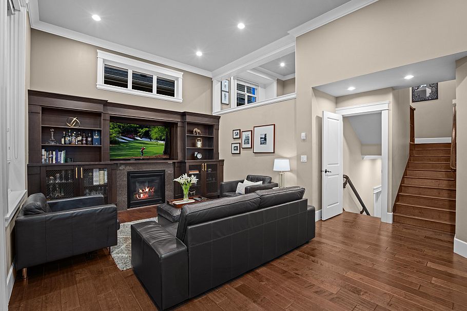 673 Sylvan Avenue North Vancouver, BC - 8