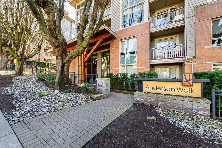 311 159 W 22nd Street North Vancouver, BC - 22