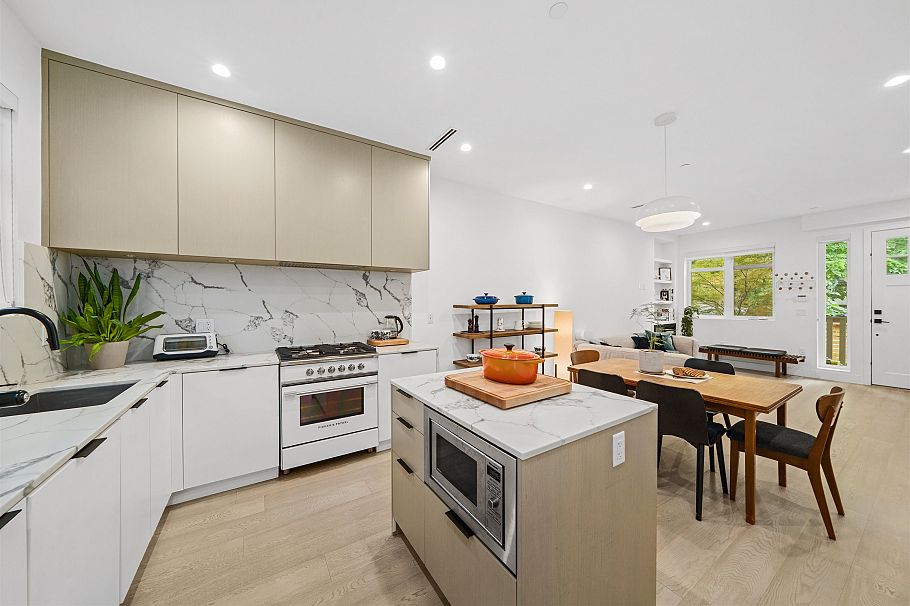 3128 Inverness Street Vancouver, BC - 12