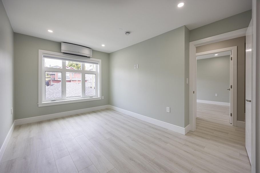 2 5808 Lanark Street Vancouver, BC - 13
