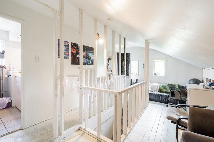 4413 W 13 Avenue Vancouver, BC - 19