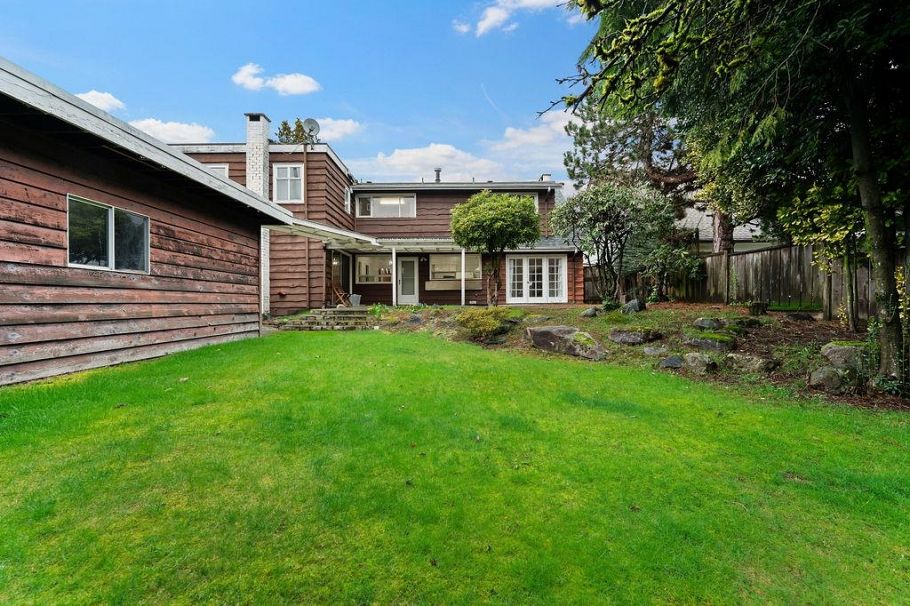 1042 W 48th Avenue Vancouver, BC - 13