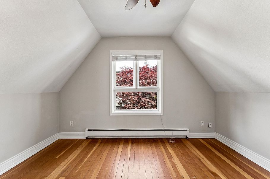 408 E 2nd Street North Vancouver, BC - 26