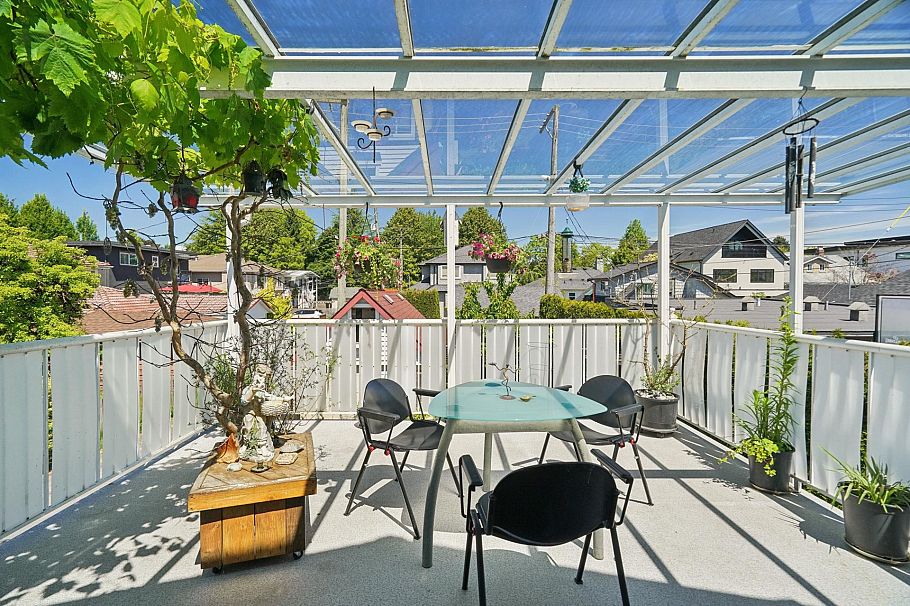 219 E 38th Avenue Vancouver, BC - 10