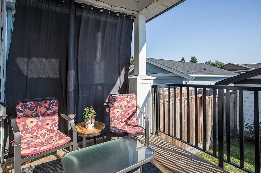 341 E 13th Street North Vancouver, BC - 31