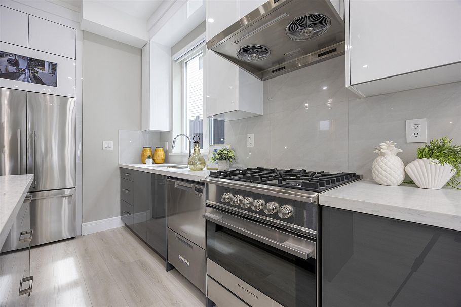 1 5808 Lanark Street Vancouver, BC - 8