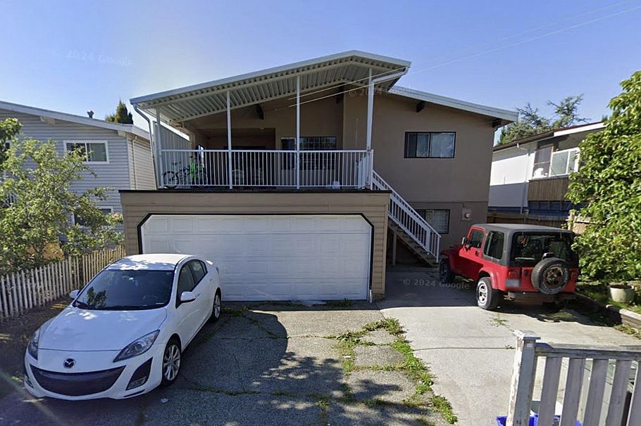 1205 E 49th Avenue Vancouver, BC - 1