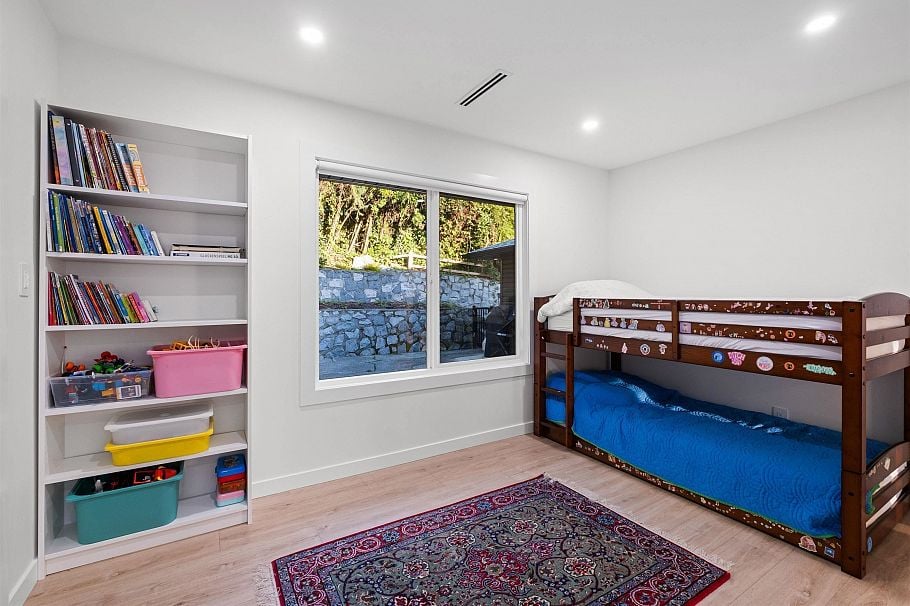 3812 Dalkeith Drive North Vancouver, BC - 19