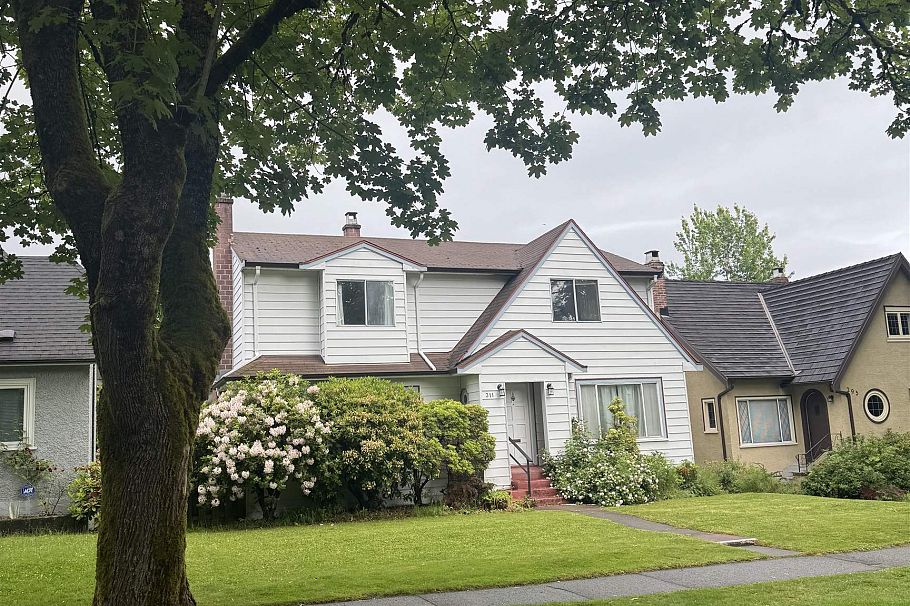 311 W 21st Avenue Vancouver, BC - 1