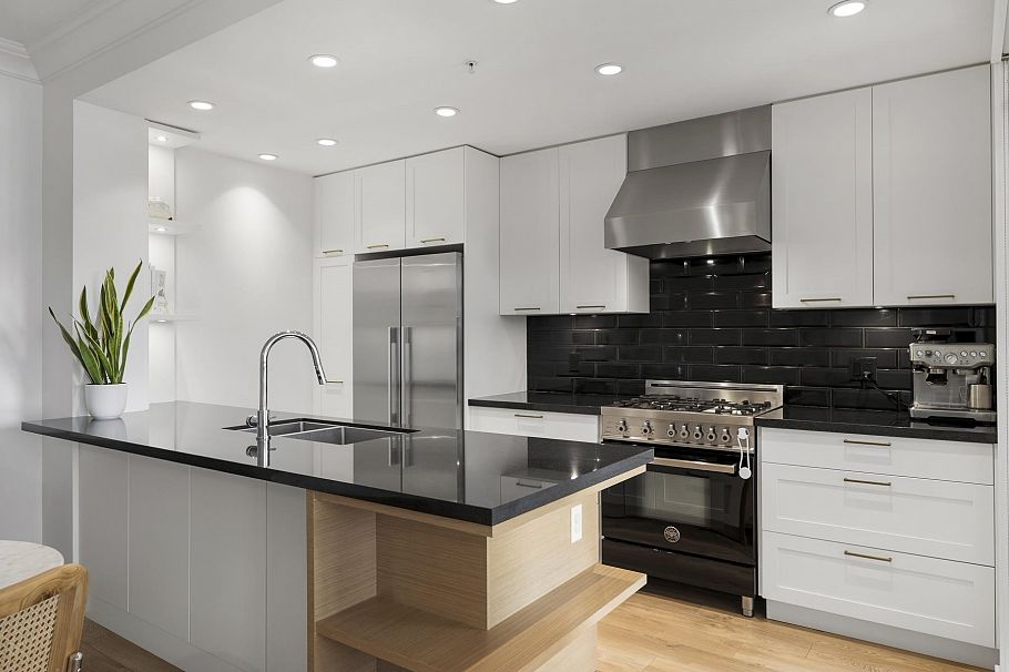308 168 E 35th Avenue Vancouver, BC - 2