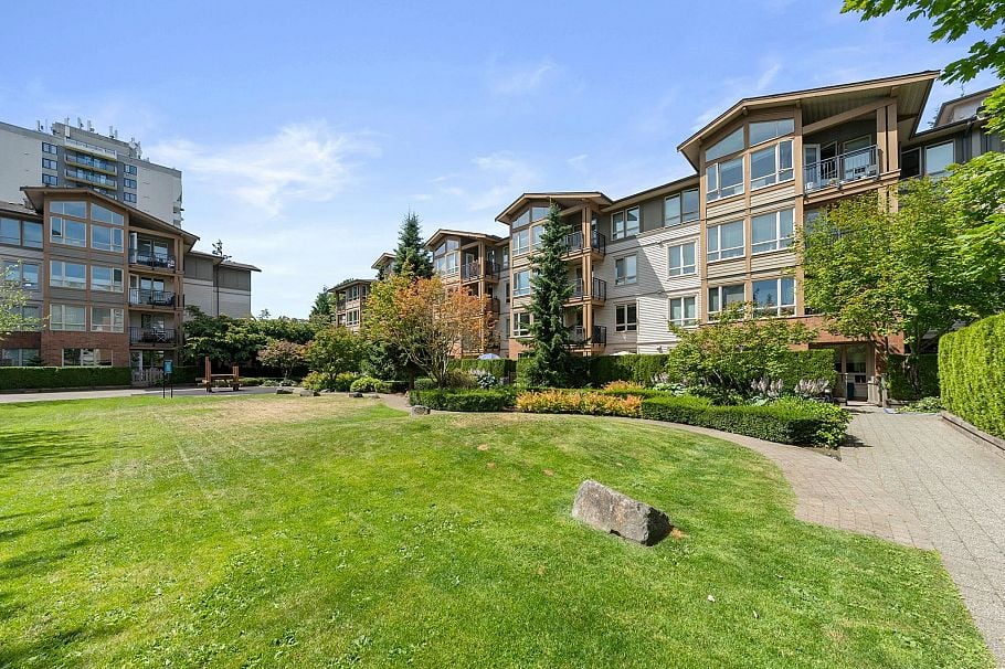 419 1111 E 27th Street North Vancouver, BC - 30