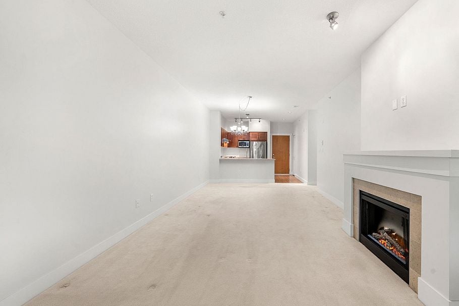 419 1111 E 27th Street North Vancouver, BC - 15