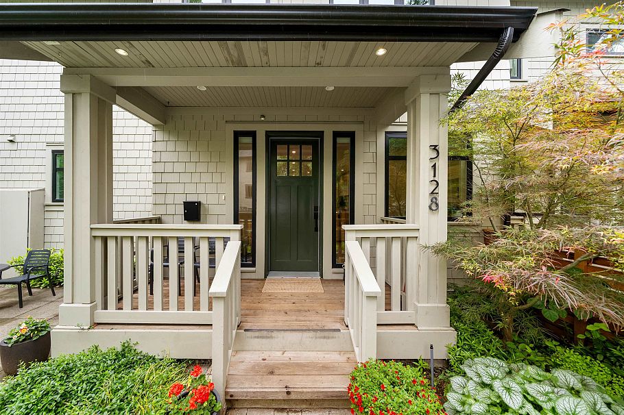 3128 Inverness Street Vancouver, BC - 2