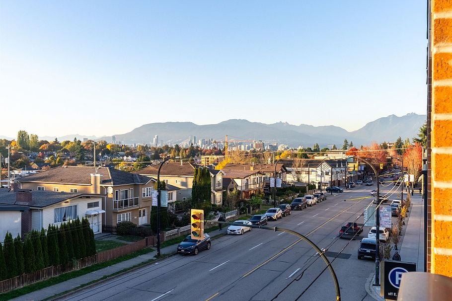 305 4550 Fraser Street Vancouver, BC - 20
