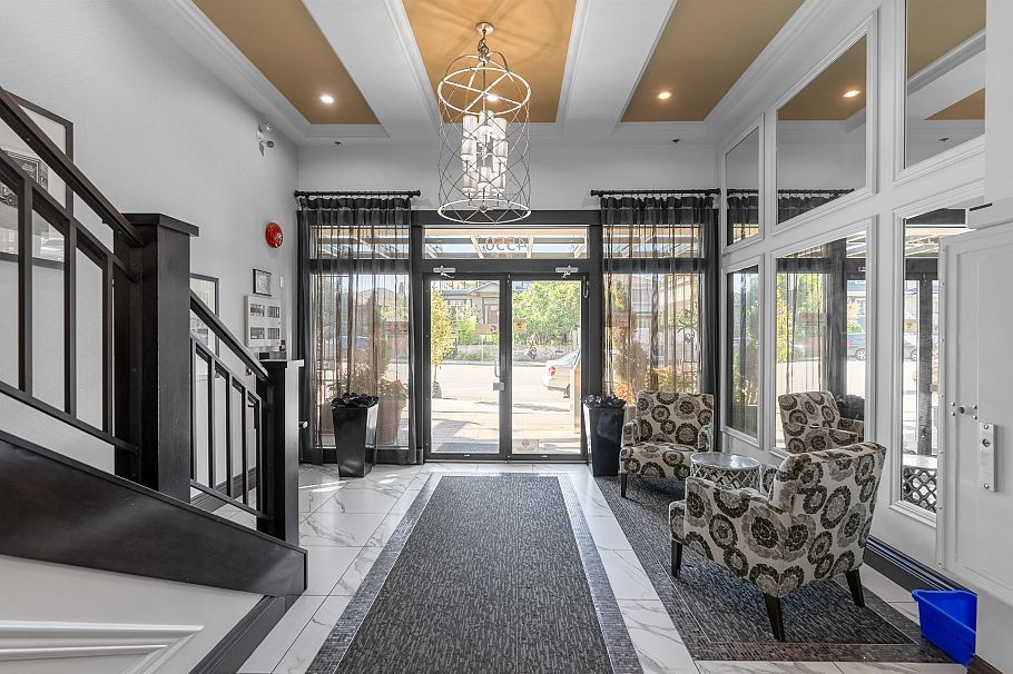 305 4550 Fraser Street Vancouver, BC - 27