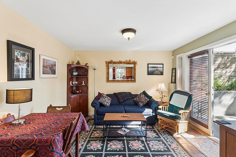 408 E 2nd Street North Vancouver, BC - 31