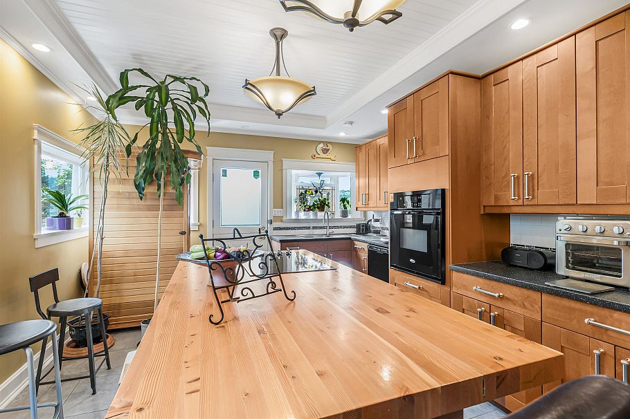 3732 W 2nd Avenue Vancouver, BC - 11