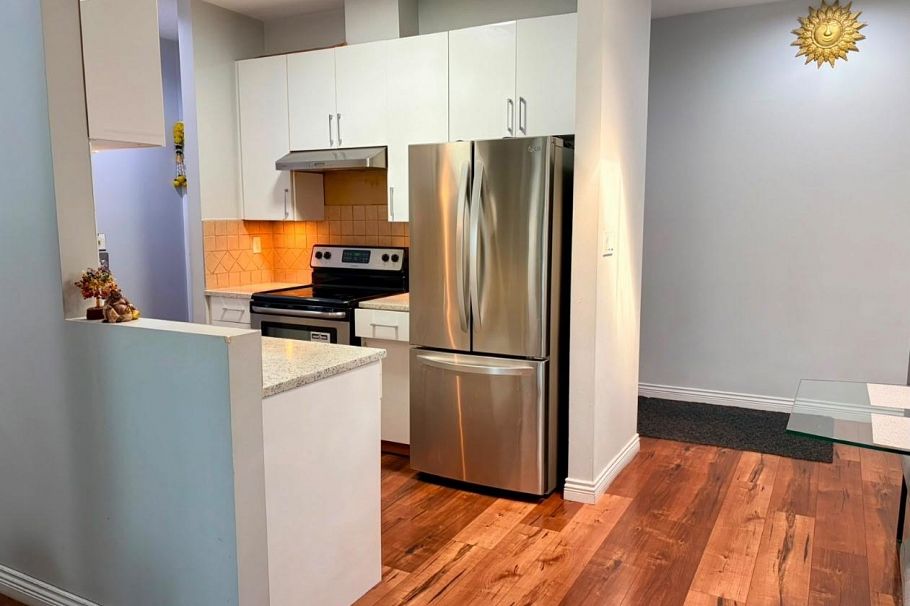 203 6460 Main Street Vancouver, BC - 6