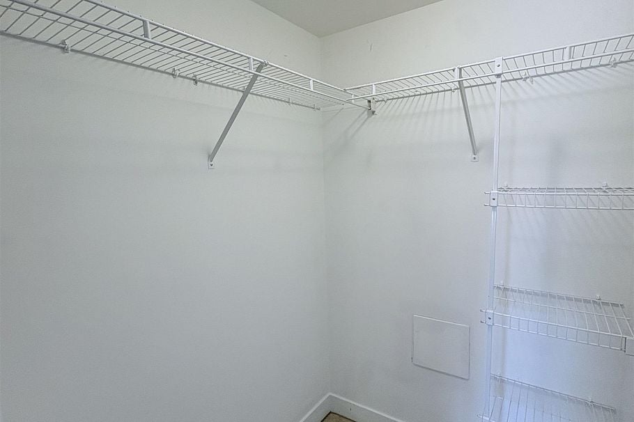 305 4550 Fraser Street Vancouver, BC - 13