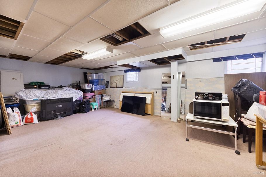 3185 E 16th Avenue Vancouver, BC - 17