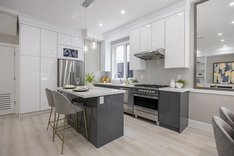 1 5808 Lanark Street Vancouver, BC - 9