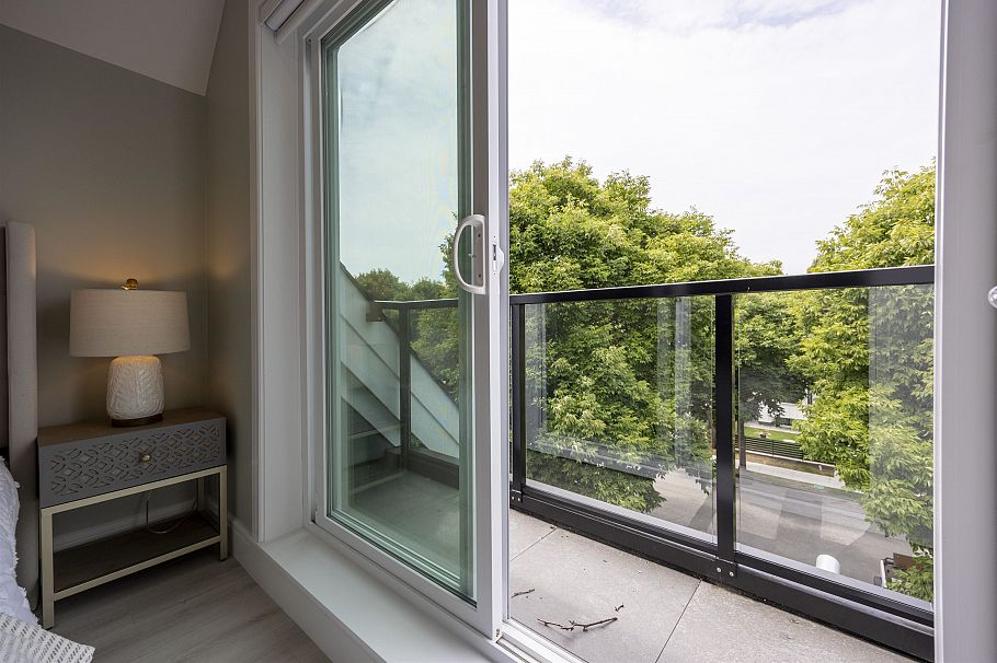 1 5808 Lanark Street Vancouver, BC - 23