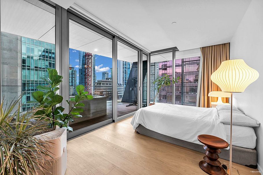 804 1568 Alberni Street Vancouver, BC - 3
