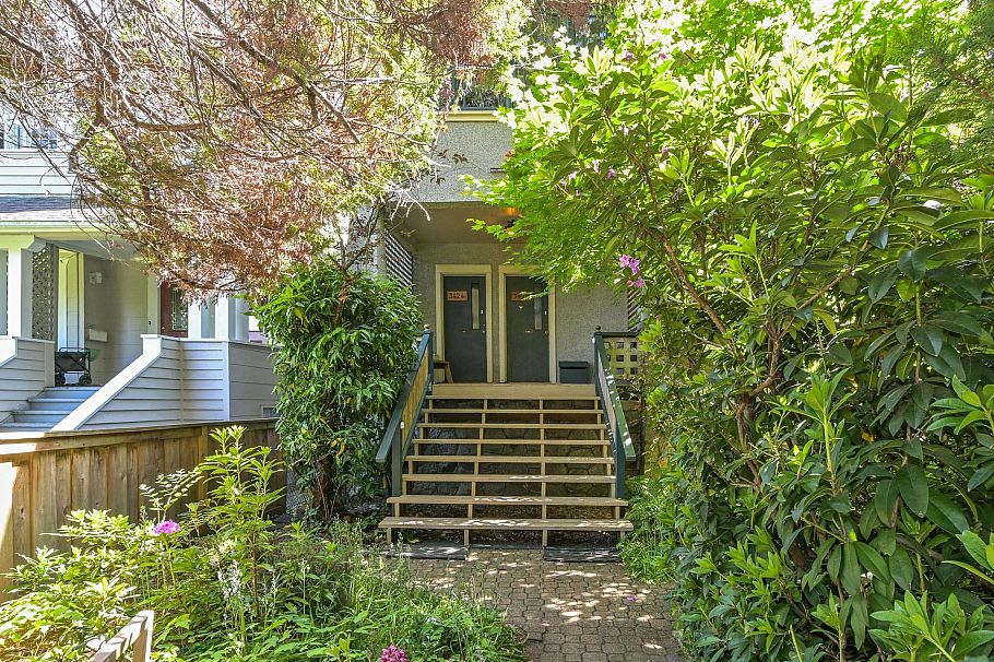 3422 - 3424 W 2nd Avenue Vancouver, BC - 2