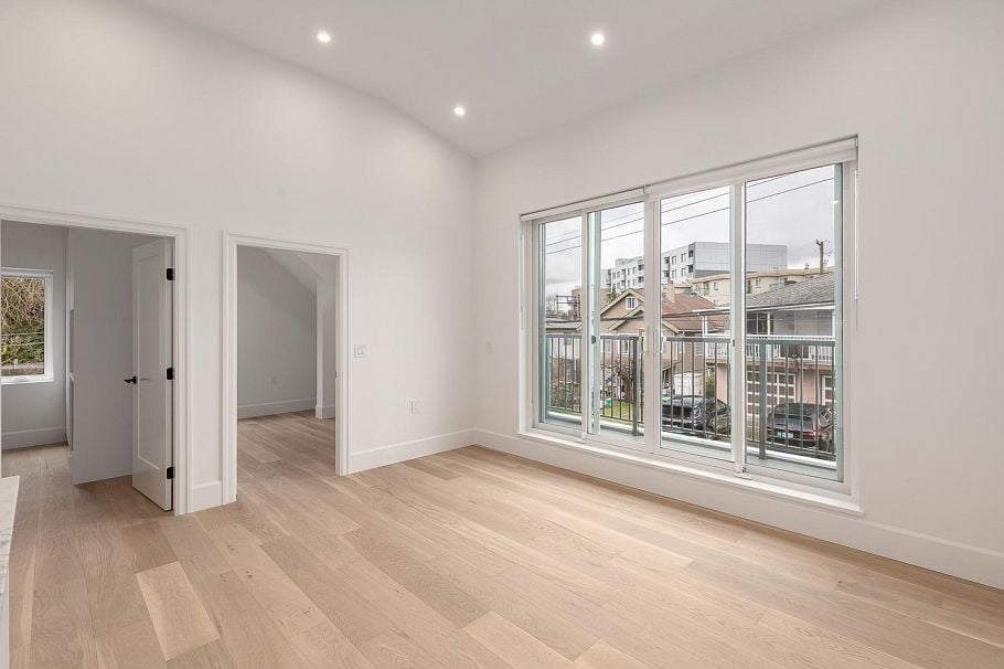 849 E 19th Avenue Vancouver, BC - 5