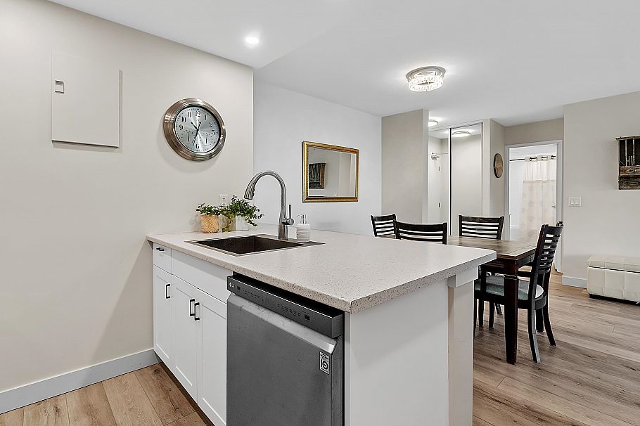 205 2445 W 3rd Avenue Vancouver, BC - 12