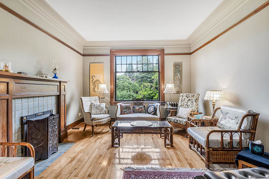3732 W 2nd Avenue Vancouver, BC - 5