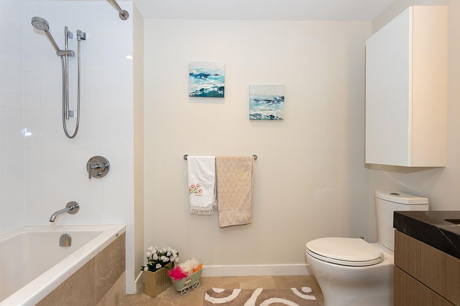 707 112 E 13th Street North Vancouver, BC - 17