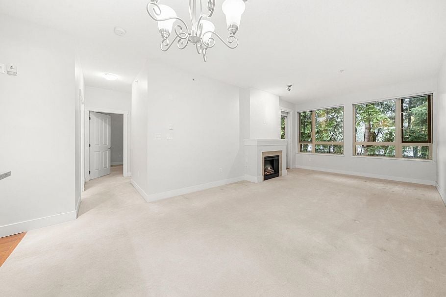 419 1111 E 27th Street North Vancouver, BC - 13