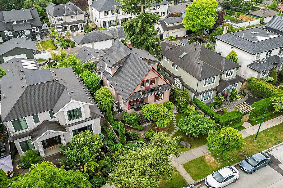 3732 W 2nd Avenue Vancouver, BC - 39