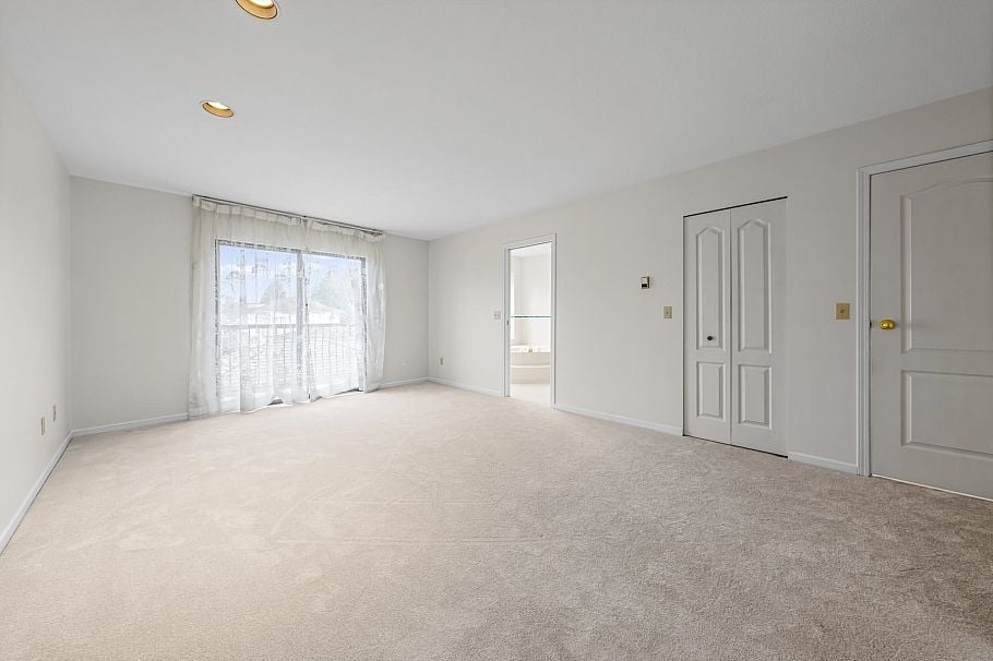 2291 E 40th Avenue Vancouver, BC - 25