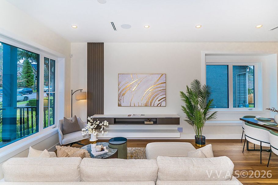2837 W 31st Avenue Vancouver, BC - 4