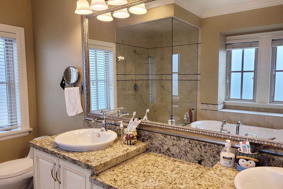 2228 W 22nd Avenue Vancouver, BC - 11