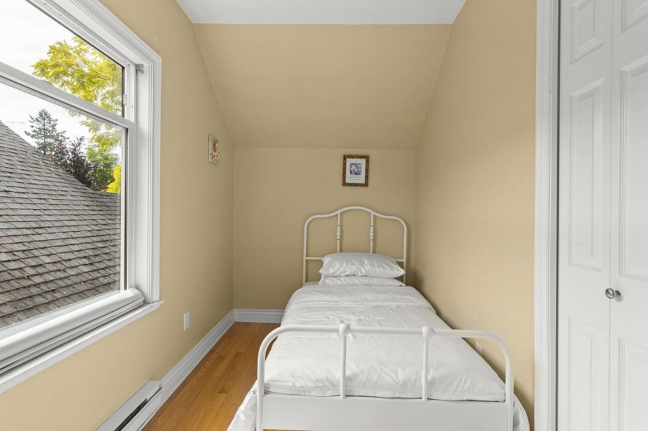 4549 W 12th Avenue Vancouver, BC - 18